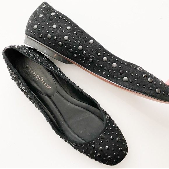 donald pliner black flats